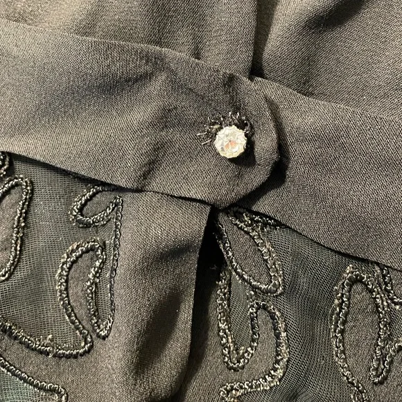 Vintage 1940s black rayon peplum jacket blazer with intricate sheer cutout - Picture 6 of 8